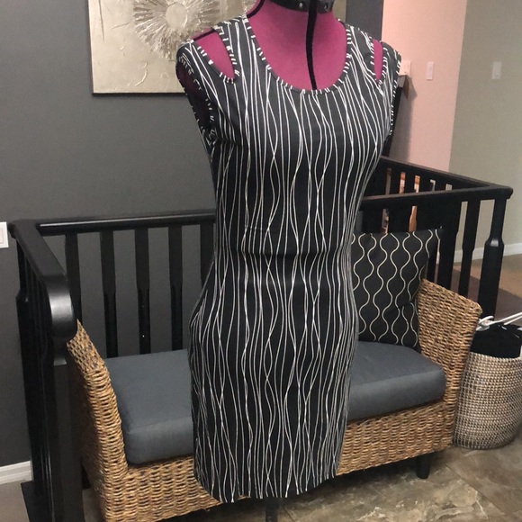 Florencia Arias Dress - Picture 2 of 5